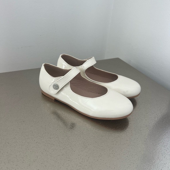 Zeebrakids Girls' Patent Mary Jane - Hard Sole - Size 30 in Color Pearl - Picture 2 of 4